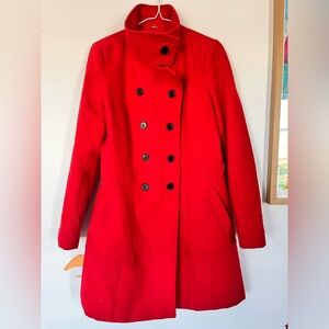 Woman Zara Bold Red Trench Coat. Perfect for cool/cold weather